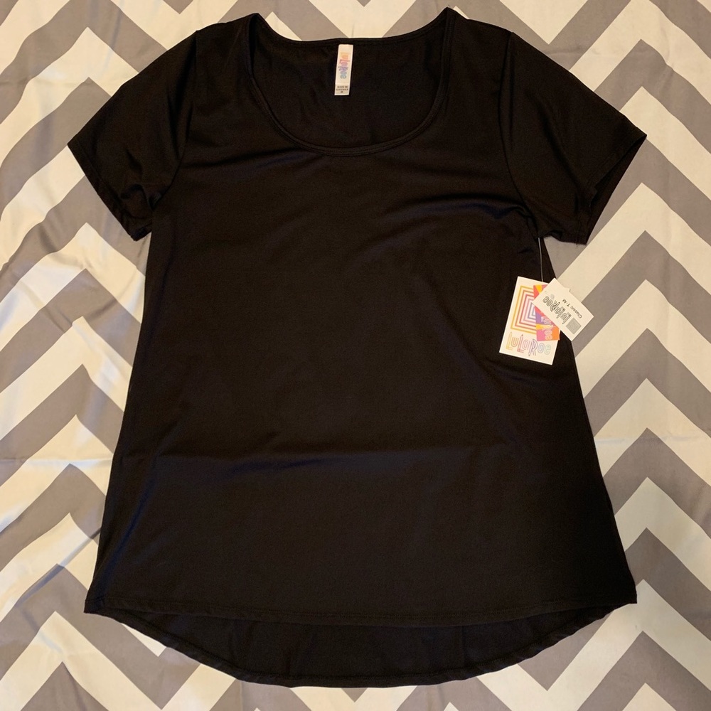 NWT LuLaRoe Classic T - M